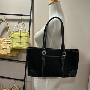 COACH black logo shoulder bag VINTAGE 2003